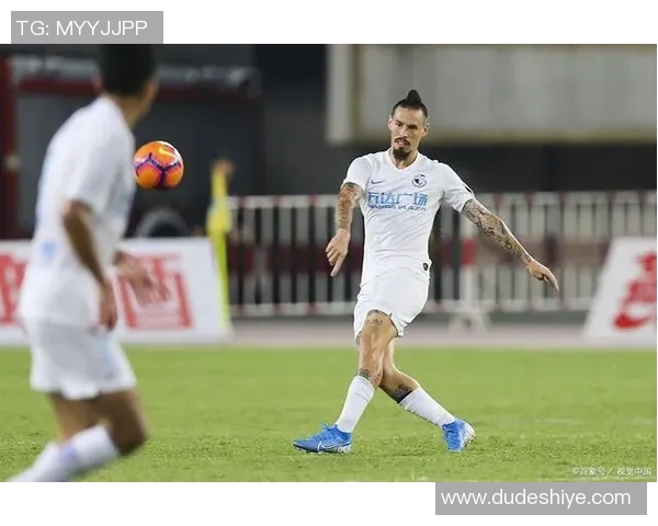 大连对阵江苏苏宁比赛前瞻及胜负预测分析