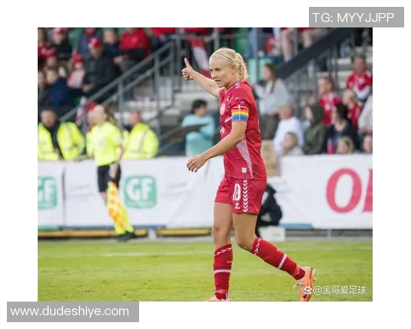 荷兰女足与丹麦女足精彩对决比分揭晓，赛场瞬间回顾与分析